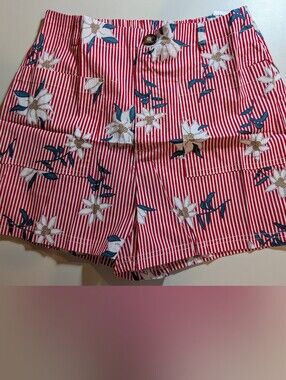 Exlura Woman's S Floral Striped Women's Shorts - Red NWT